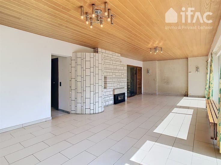 House with 4 bedrooms, garage and garden