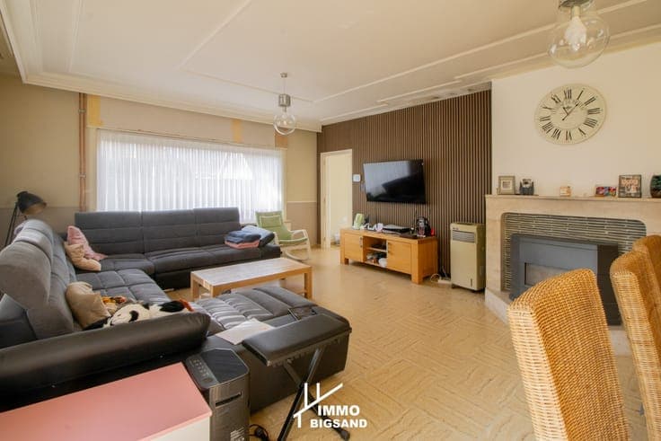 Ruime villa te koop in doodlopende straat