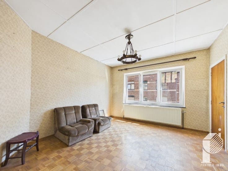 2-Bedroom House with Garden and Garage