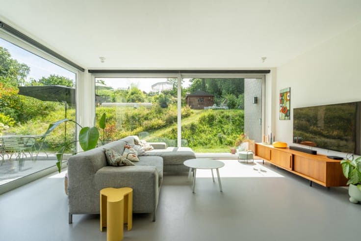 CADRE EXCEPTIONNEL - VILLA 5CH - GARAGE - PISCINE
