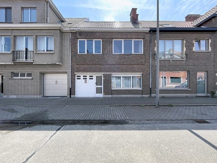 Spacious house with garden and garage in the centre of Ouden