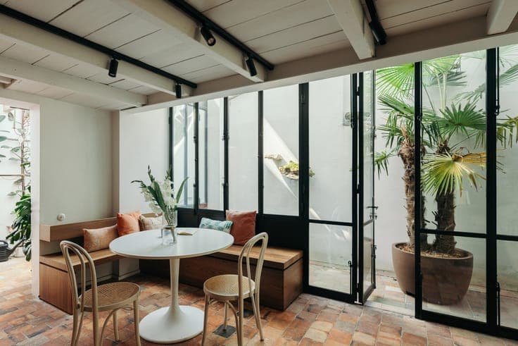 A rare opportunity: a refurbished property in Fort Lillo