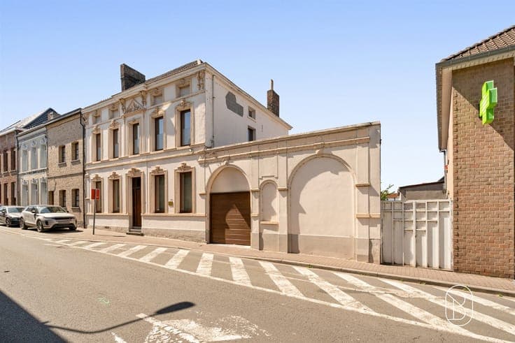 Charming home on 660 square meters of land