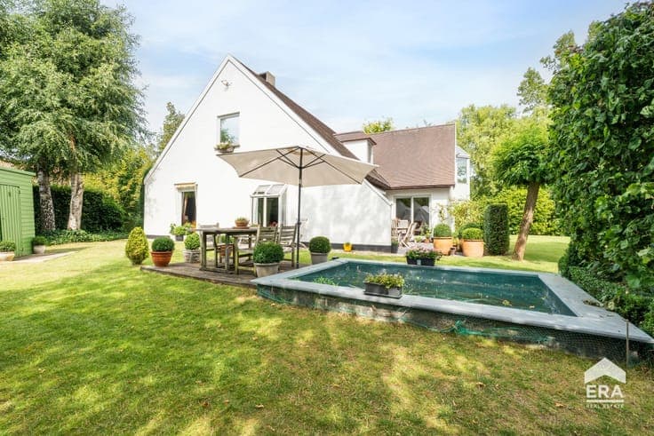 Villa with 4 bedrooms in Wemmel