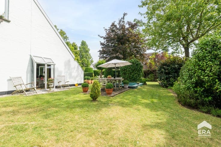 Villa with 4 bedrooms in Wemmel