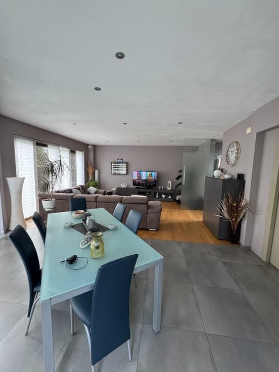 Moderne woning nabij centrum Halle mét lift