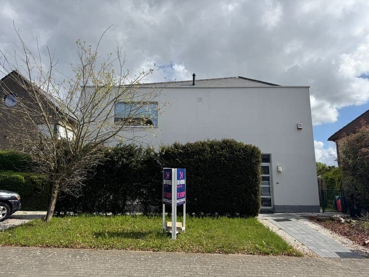 Moderne woning nabij centrum Halle mét lift