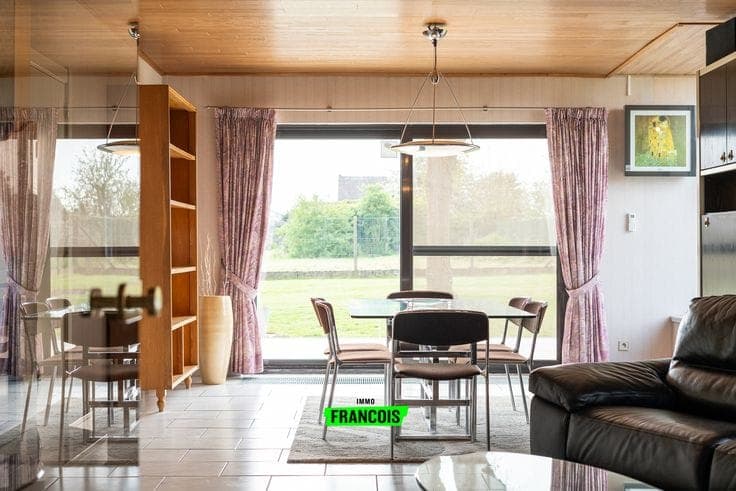 Strijpen (Zottegem) – Spacious and perfectly maintained vil…