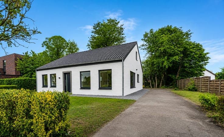 House in Peer