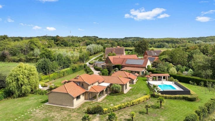 Exceptional Property with Mediterranean Inspiration