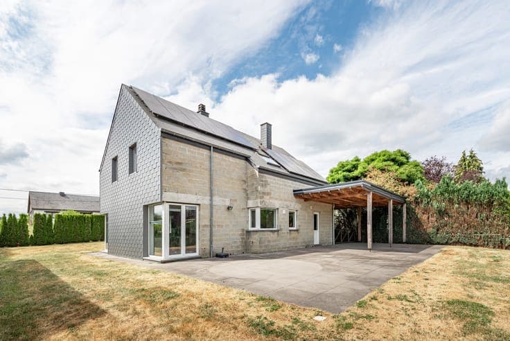 House in Chiny