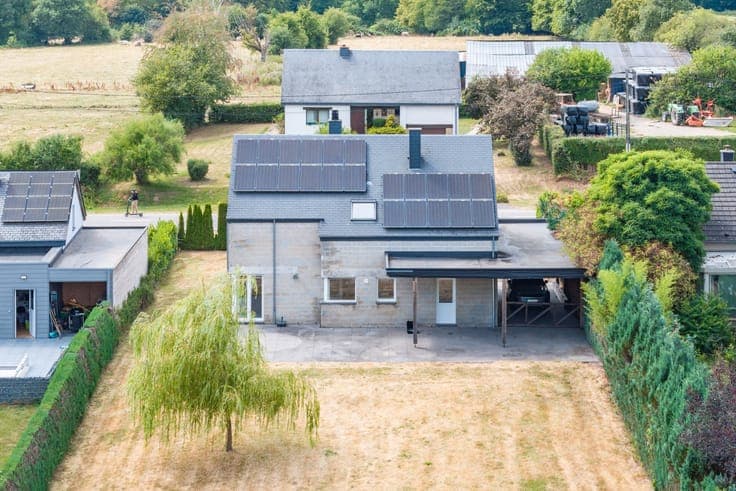 House in Chiny