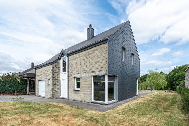 House in Chiny