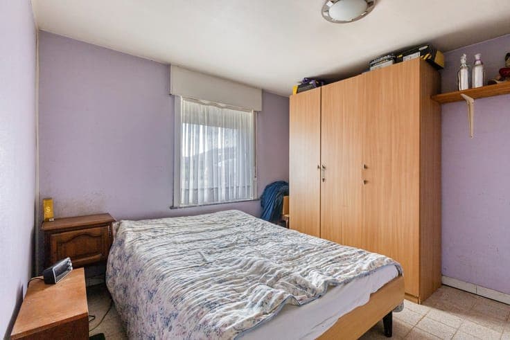 Te renoveren woning op ruim perceel van 1.192 m² met tal...