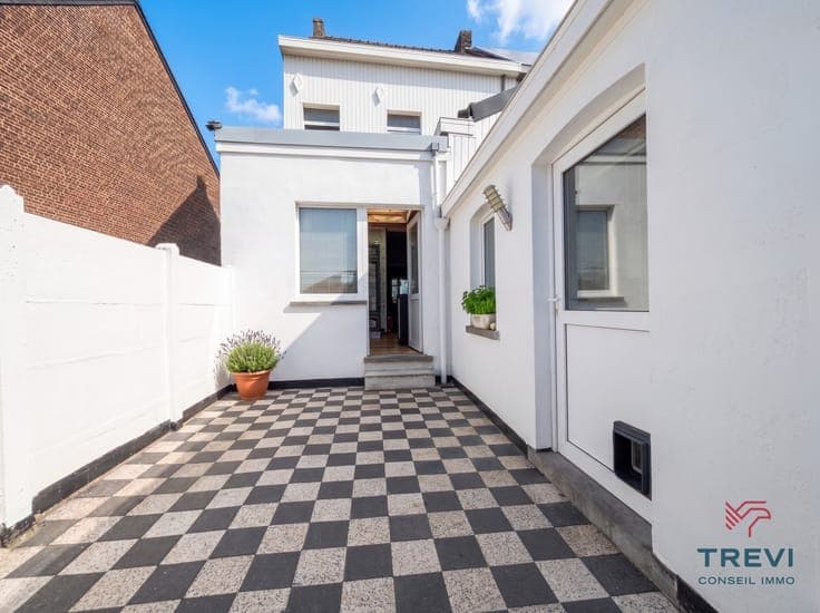 Belle maison 4 CH avec garage & beau jardin