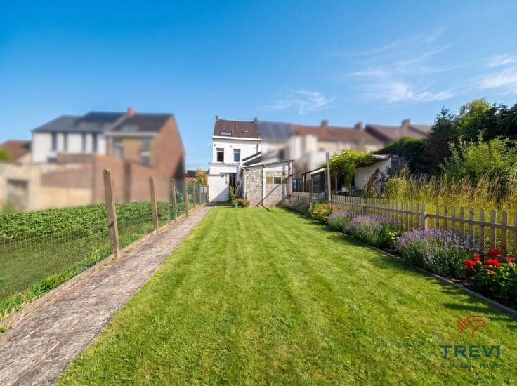 Belle maison 4 CH avec garage & beau jardin