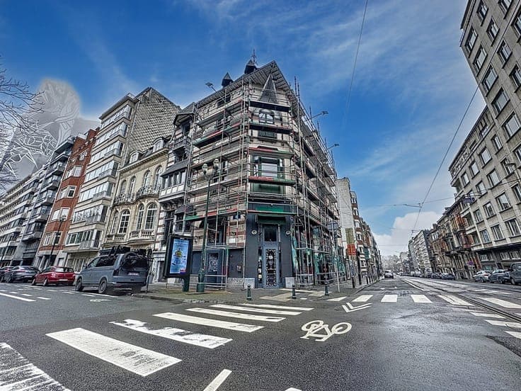 AVENUE LOUISE - MIXED-USE BUILDING IN A PRIME LOCATION FOR S