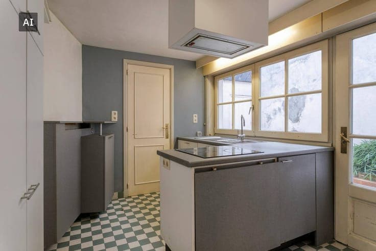 Ready to move in house for sale in the center of Izegem.