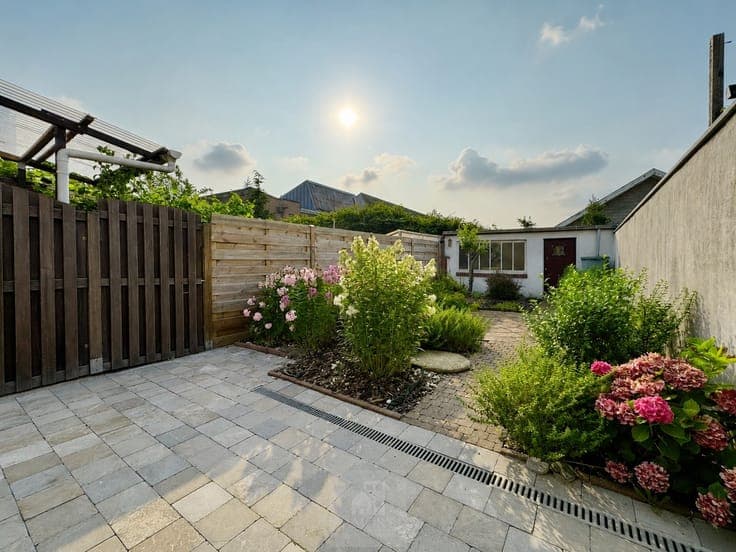 Instapklare woning met toffe stadstuin op gegeerde locatie!
