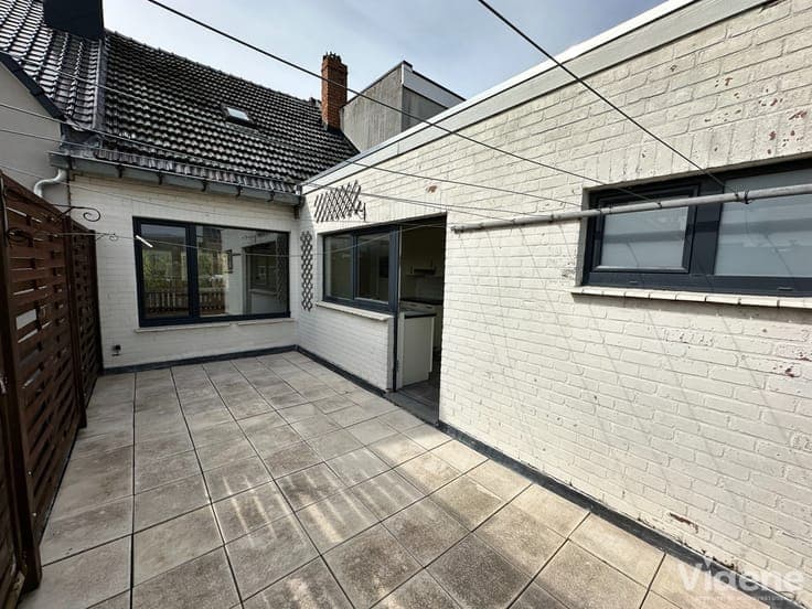 Woonhuis met zeer ruime garage 137m²