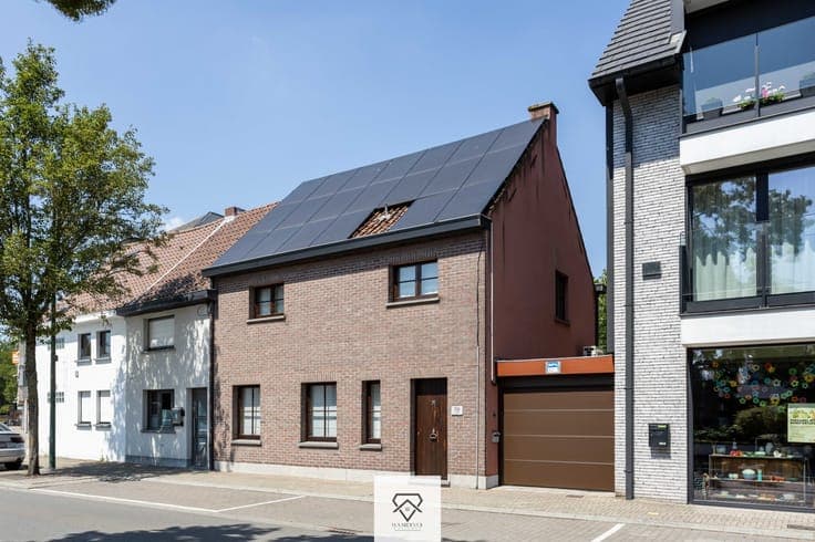 Ruime halfopen bebouwing met EPC A op 869 m² in Evergem