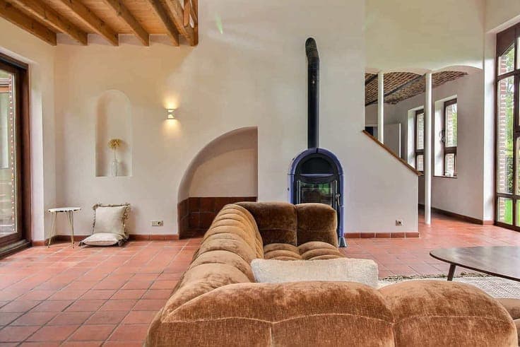 Orbais – Spacious Country House with Independent Apartment