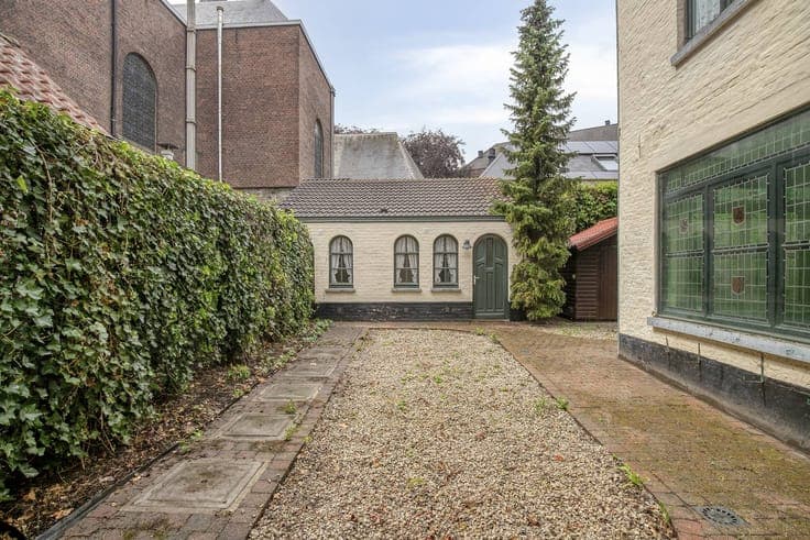 Charming mansion for sale in the city center of Bruges