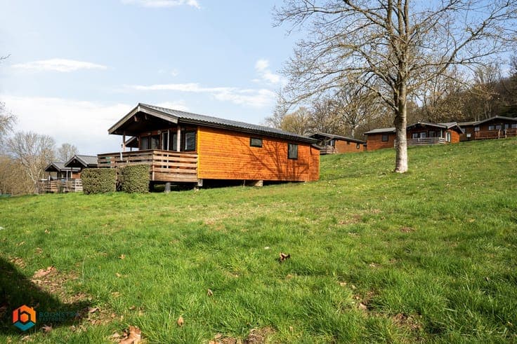 Vakantiehuisje met 2 slpkrs te Blaimont