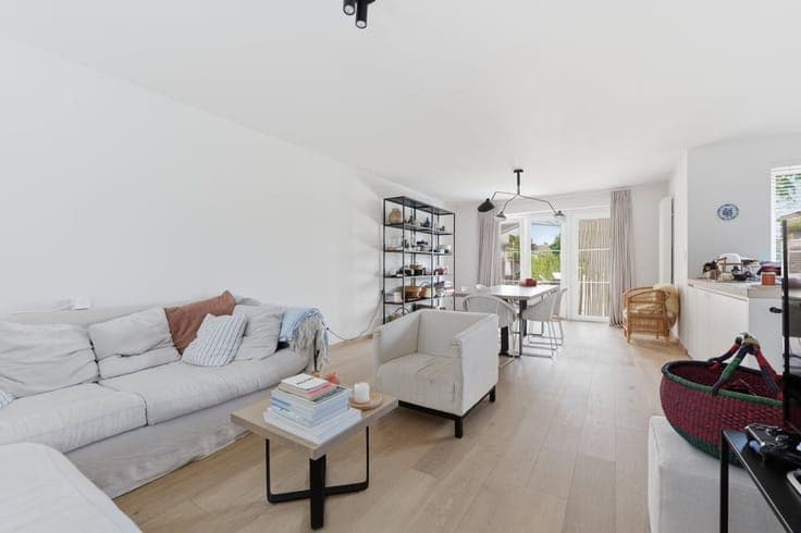 PRACHTIG AFGEWERKTE NIEUWBOUWWONING MET 3 SLAAPKAMERS, HO...