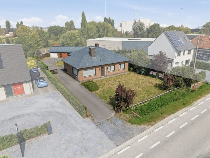 Spacious single-story villa with 1001 possibilities!
