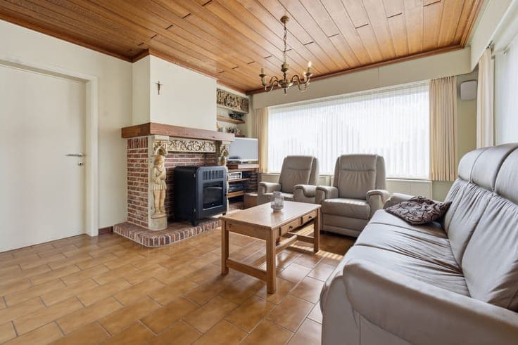 Spacious single-story villa with 1001 possibilities!