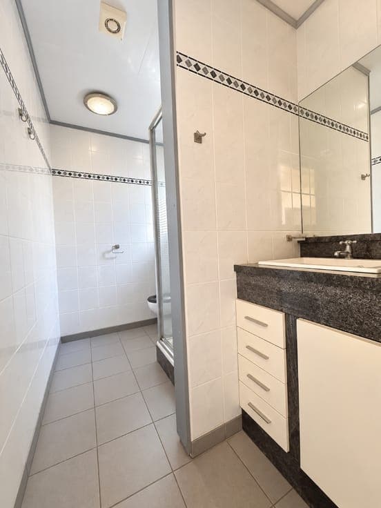 CHARMANTE WONING MET 3 SLPK EN SUPERGEZELLIGE STADSTUIN!