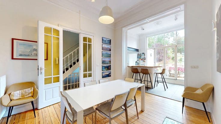 HUART HAMOIR - MAGNIFIQUE IMMEUBLE DE RAPPORT +/- 385M2