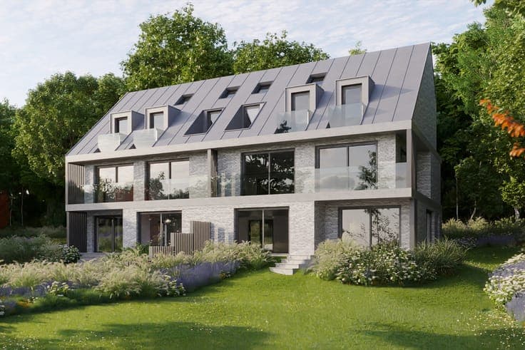 Newly built semi-detached house located in an interior block