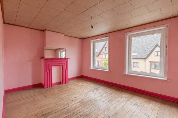 Home with potential in the heart of Kortrijk