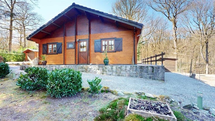 House in Brûly-de-Pesche