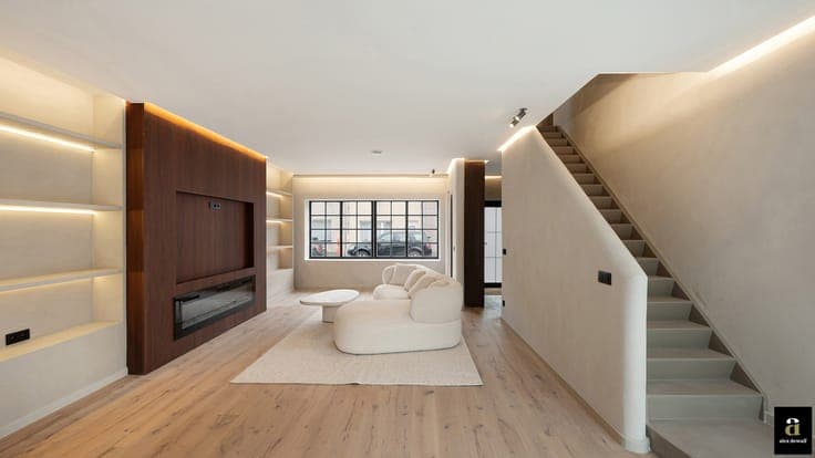 Characterful double-width townhouse with integrated garage,