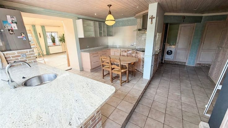 SPACIOUS CHARACTER HOME WITH GREAT POTENTIAL IN GERAARDSBERG
