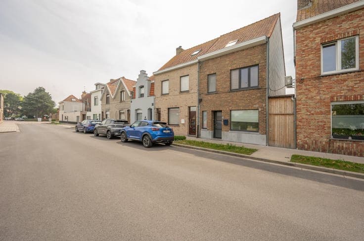 Rustige gelegen woning met 4 slpk en ZW gerichte tuin