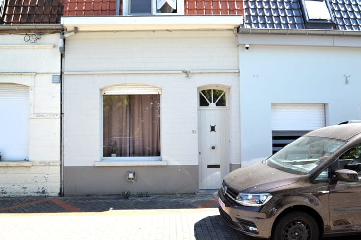 Charmante gezinswoning met uitweg achteraan op een toploc...