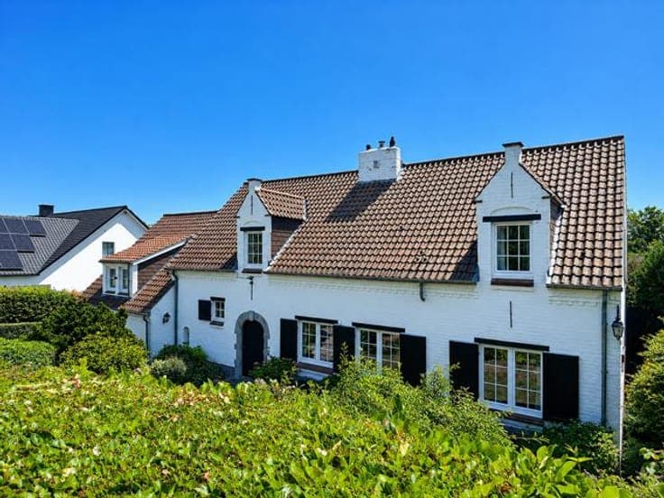 Belle Villa 295m² - 5 ch - localisation 100% - beau jardin