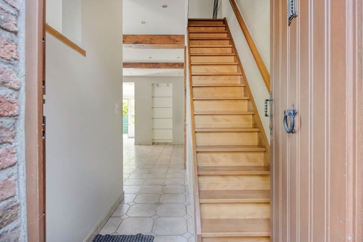 Spacious semi-detached home with sunny garden