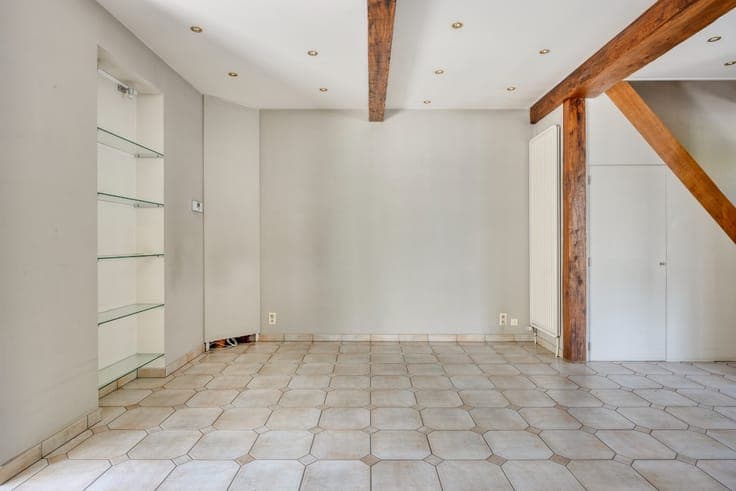 Spacious semi-detached home with sunny garden
