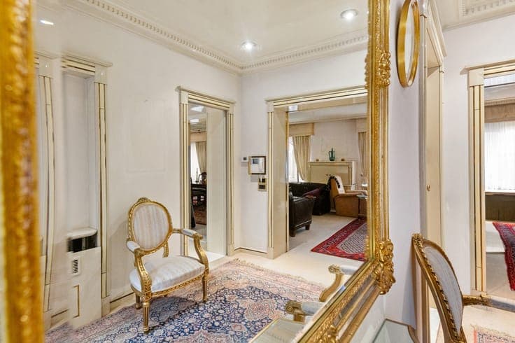 Impressive mixed-use property with timeless 80’s elegance