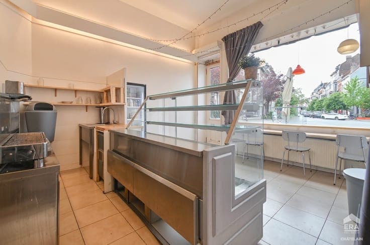 Income-generating building for sale in Saint-Gilles