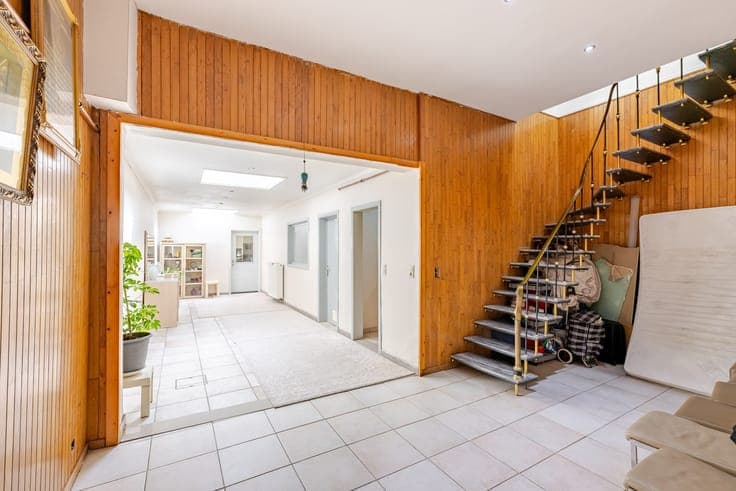Ruime stadswoning met 3 slaapkamers, 2 keukens, 2 badkamers