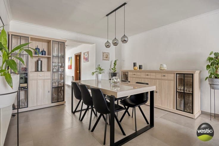 Schitterend gelegen woning met 4 slaapkamers, tuin en gar...