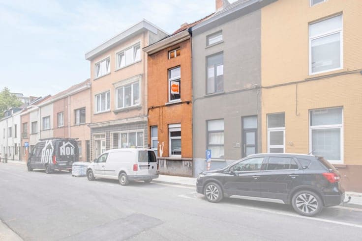 Charming townhouse in prime location near the center Ghent!