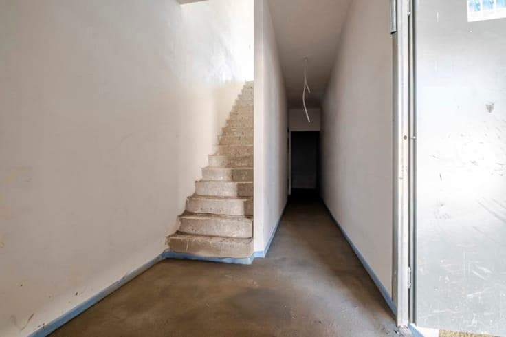 Maison neuve 3 façades de 214 m² avec terrasse et garage