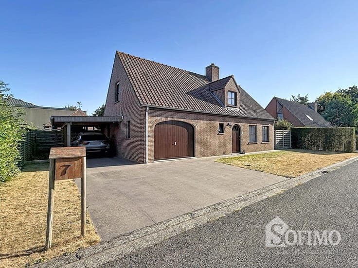 Alleenstaande woning met garage